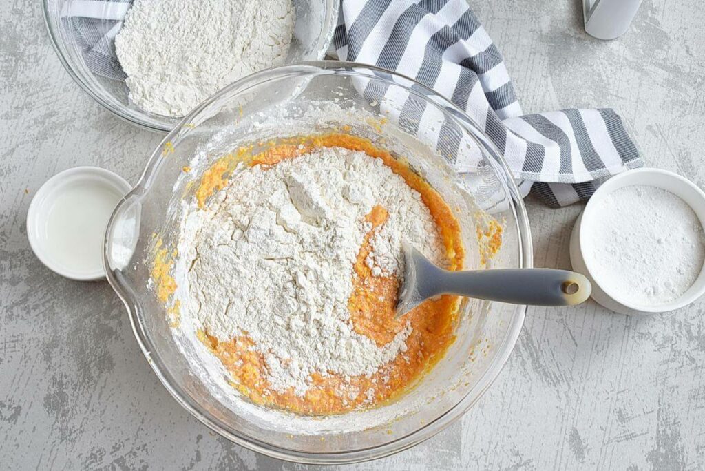 Easy Italian Carrot Cake recipe - step 6