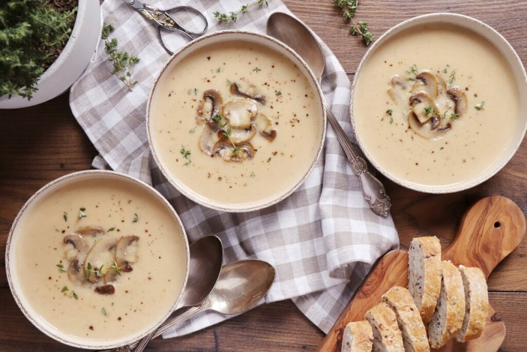 How to serve Ukrainian Mushroom Soup