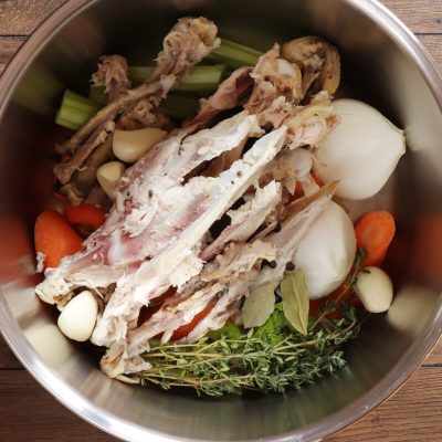 Homemade Chicken Stock Recipe - Cook.me Recipes