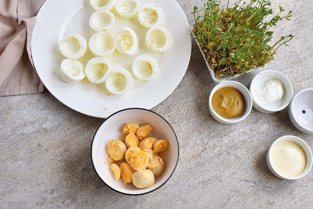 Pink Deviled Eggs Recipe Cook.me Recipes