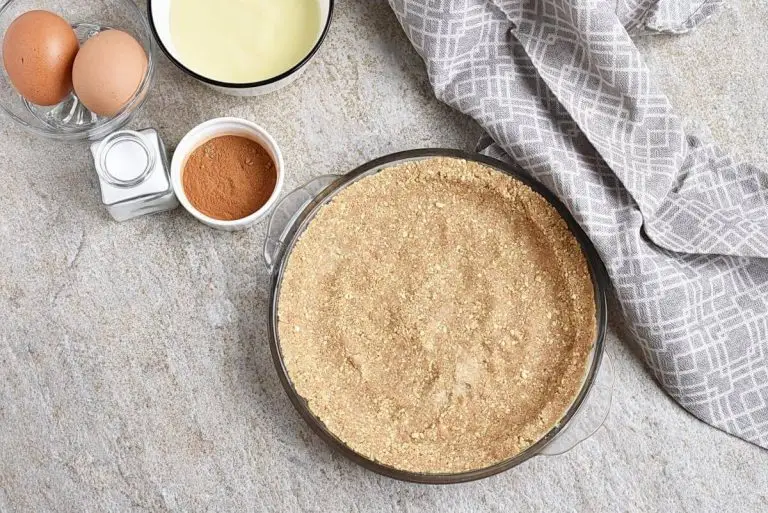 Step 3 - Pumpkin Pie with Graham Cracker Crust