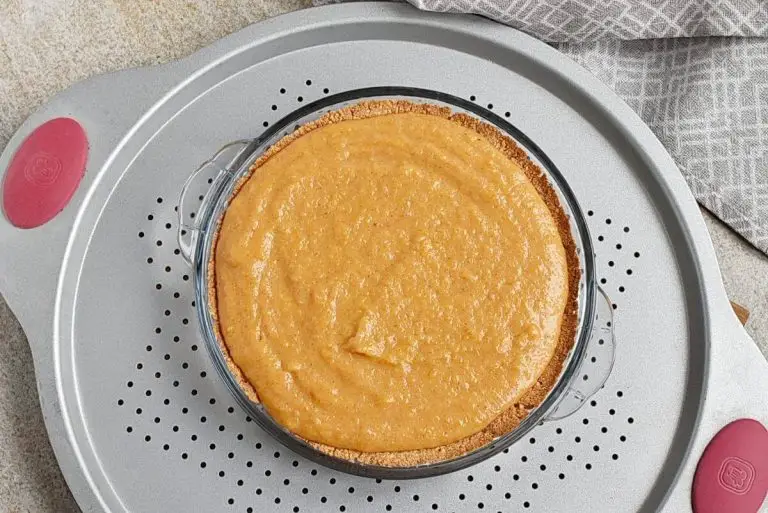 Step 8 - Pumpkin Pie with Graham Cracker Crust