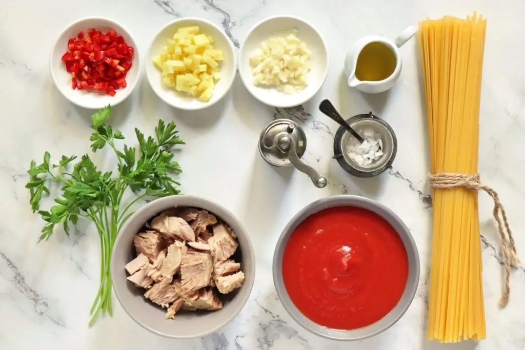 Ingredients for Pasta with Tuna Sauce