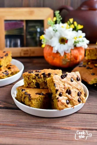 Pumpkin Chocolate Chip Bars