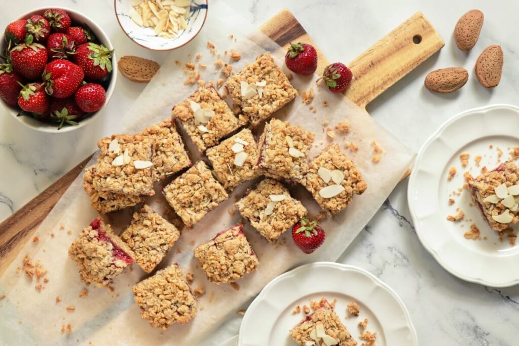 How to serve Strawberry Oatmeal Bars