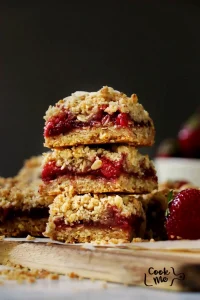 Strawberry-Oatmeal-Bars-Recipe-Easy-Strawberry-Almond-Oatmeal-Bars-Strawberry-Oatmeal-Crumble-Bars-Recipe