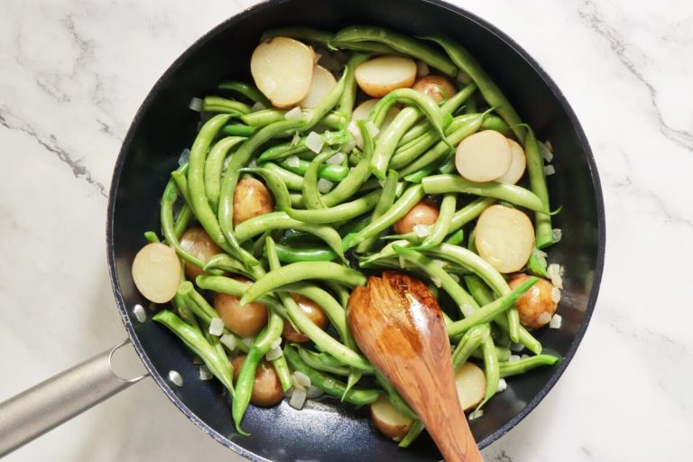 Step 3 - Authentic Greek Green Beans