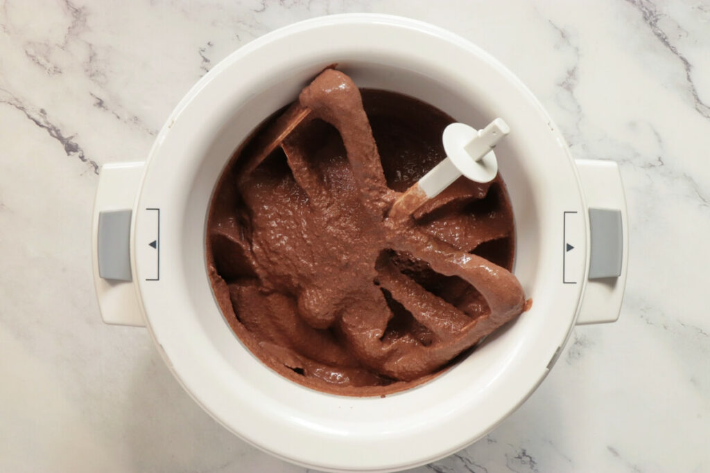 Frozen Greek Chocolate Yogurt recipe - step 2