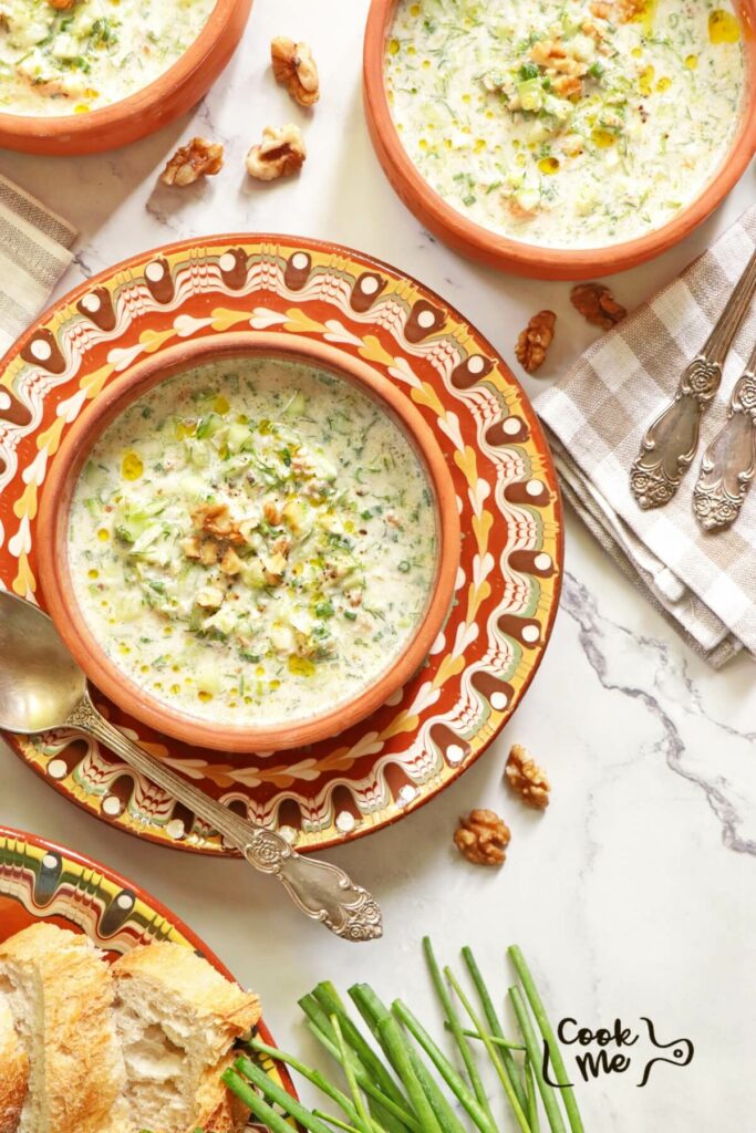 Bulgarian cold cucumber soup