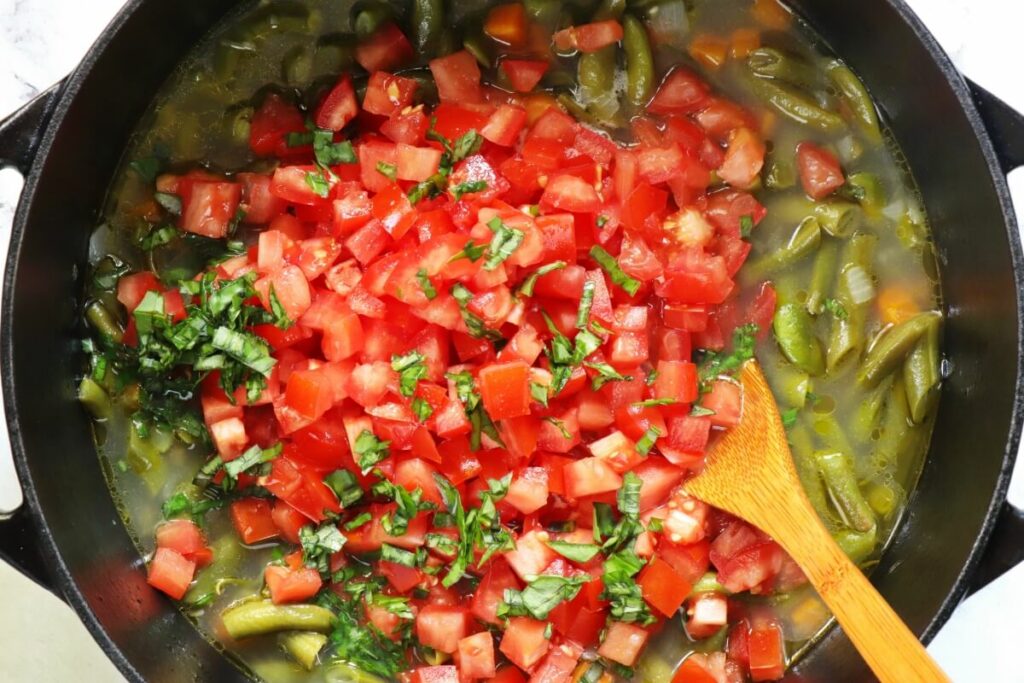 Tomato Green Bean Soup recipe - step 4