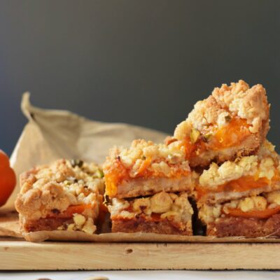 Apricot Pistachio Bars Recipe-Apricot Pistachio Squares-Apricot Bars with Fresh Apricots-Apricot Crumb Bars