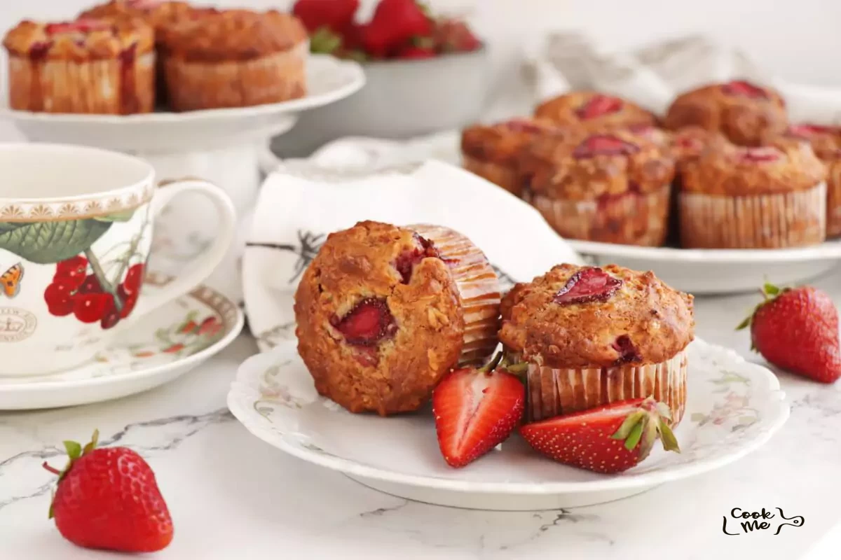 Strawberry-Oatmeal-Muffins-Recipe-Strawberry-Oat-Muffins-Strawberry-Breakfast-Muffins
