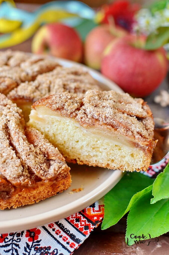 Traditional Apple Cake from the Ukraine