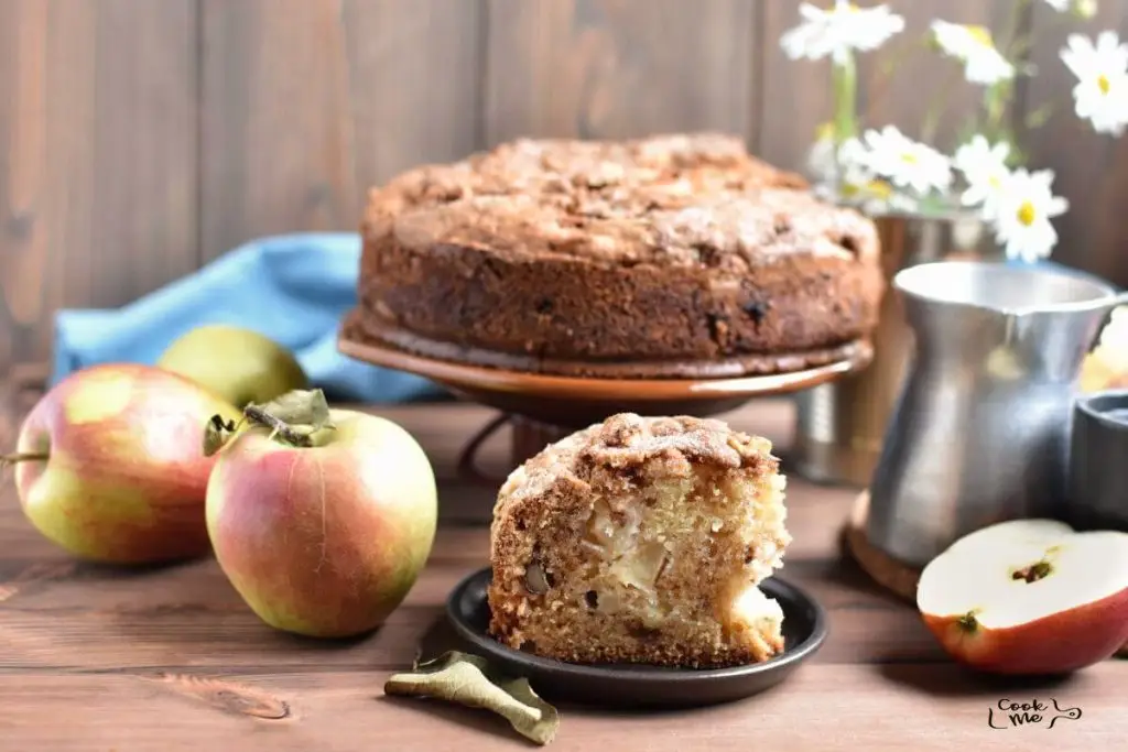 Apple Sour Cream Coffee Cake