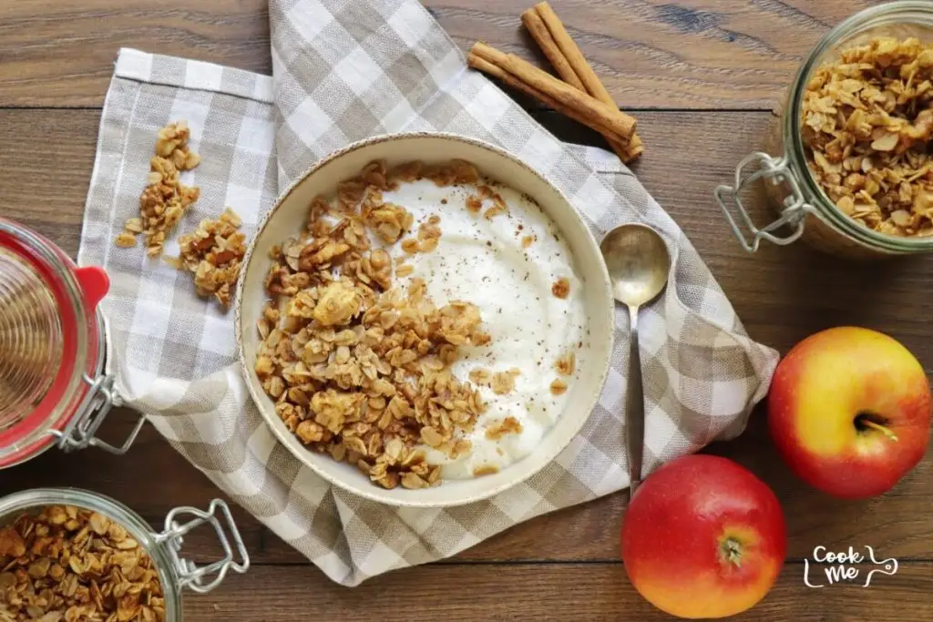 Healthy Apple Pie Granola