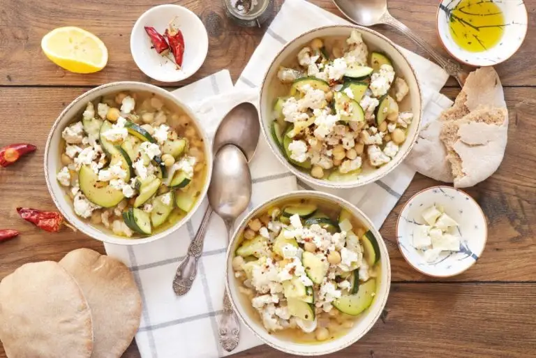 Step 6 - Mediterranean Chicken, Chickpea and Zucchini Soup
