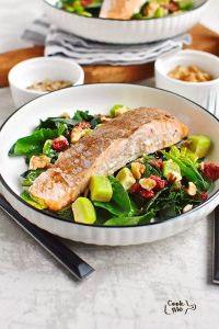 Balsamic-Salmon Spinach Salad