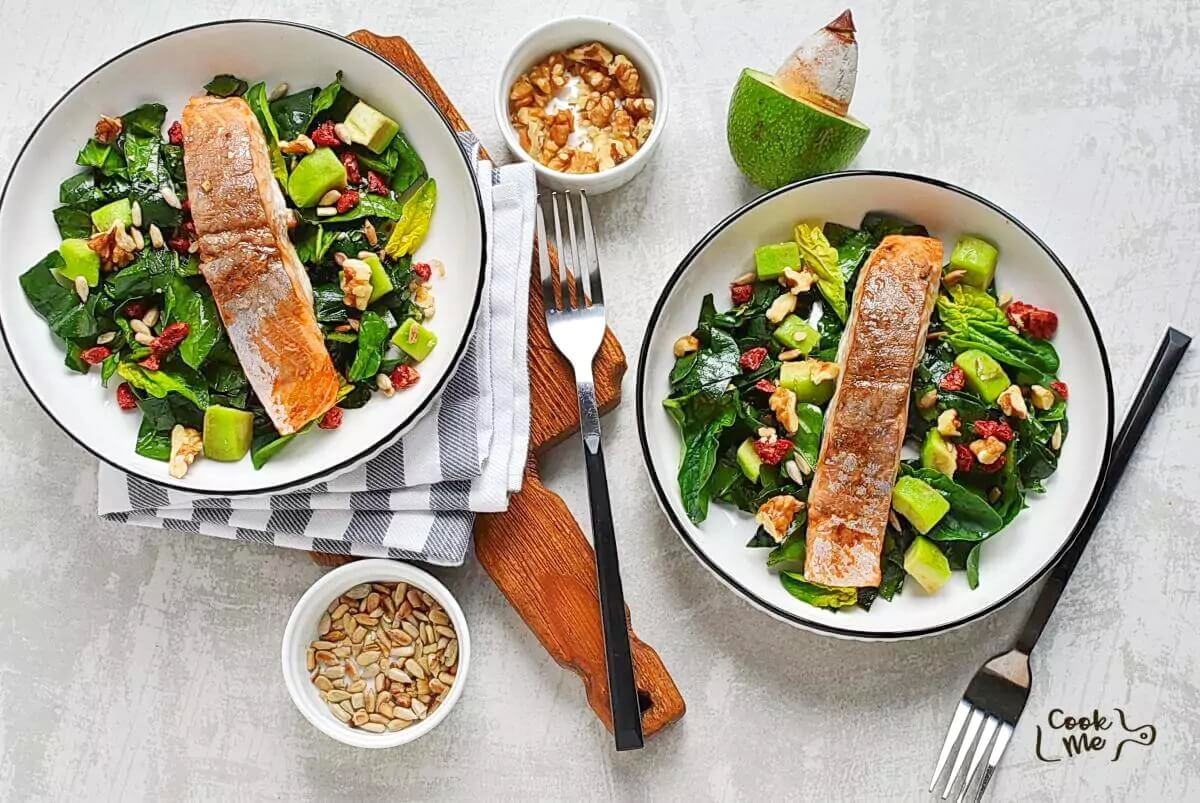 Balsamic-Salmon Spinach Salad