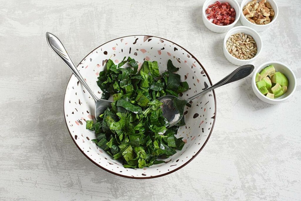 Balsamic-Salmon Spinach Salad recipe - step 3