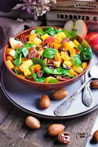 Chopped Salad with Spinach, Butternut Squash and Apples