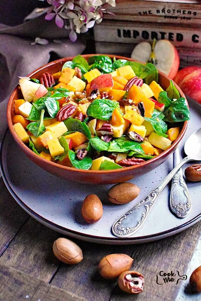 Chopped Salad with Spinach, Butternut Squash and Apples