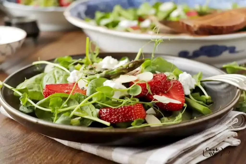 Strawberry Spinach & Asparagus Salad