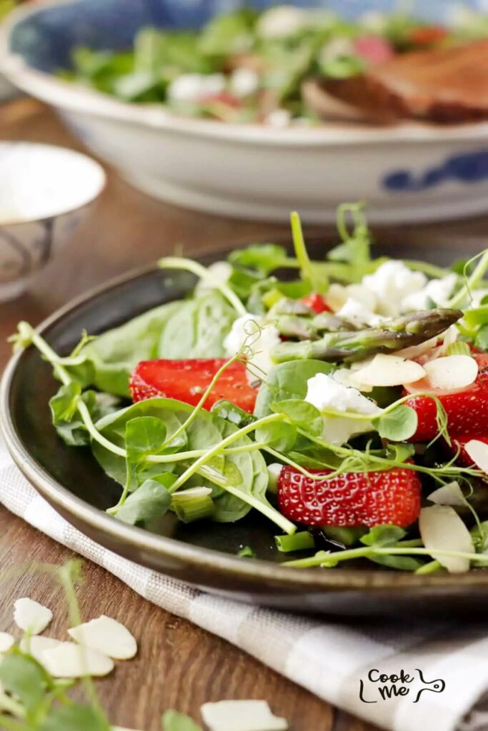 Strawberry Spinach & Asparagus Salad