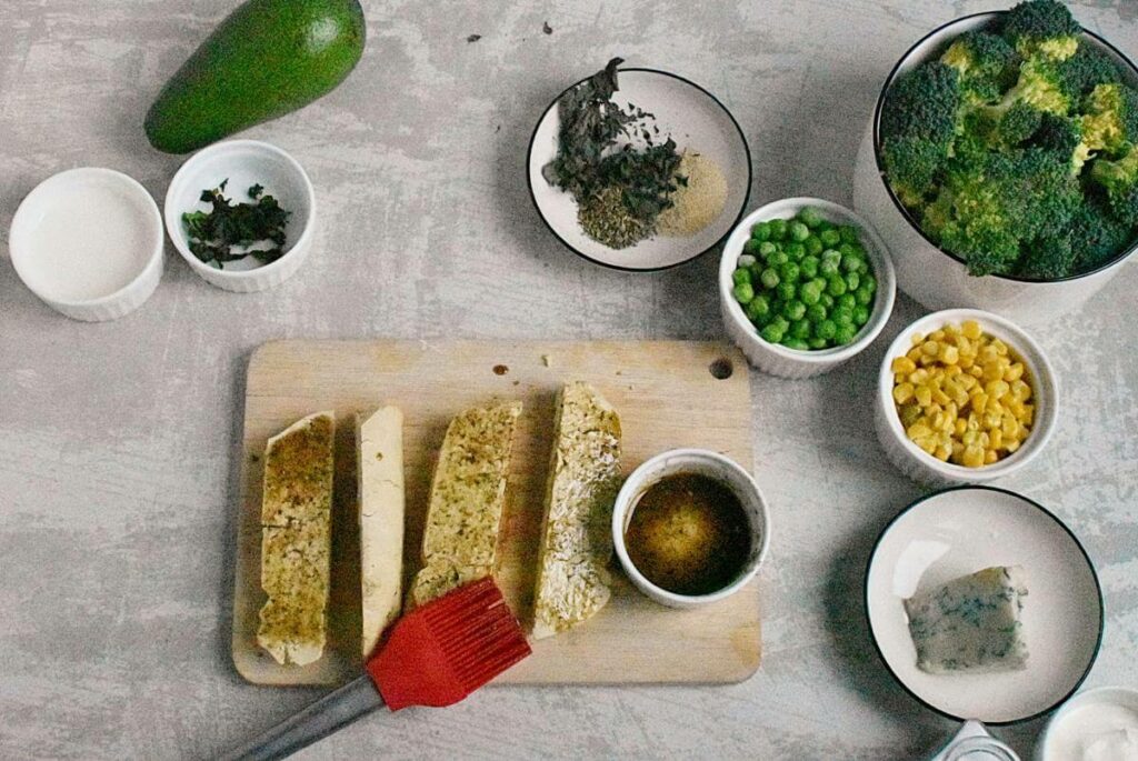 Tofu Broccoli and Blue Cheese Salad recipe - step 2