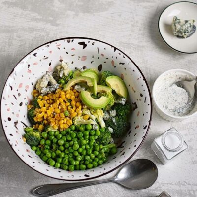 Tofu Broccoli and Blue Cheese Salad recipe - step 7