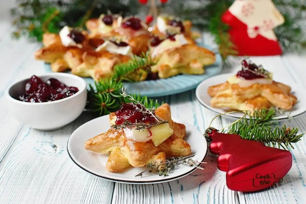 Christmas Cranberry Brie Puff Pastry Stars