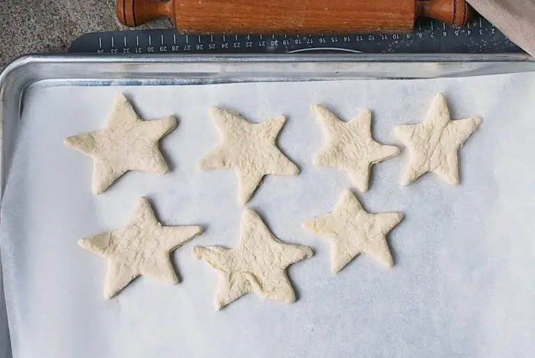 Step 4 - Christmas Cranberry Brie Puff Pastry Stars