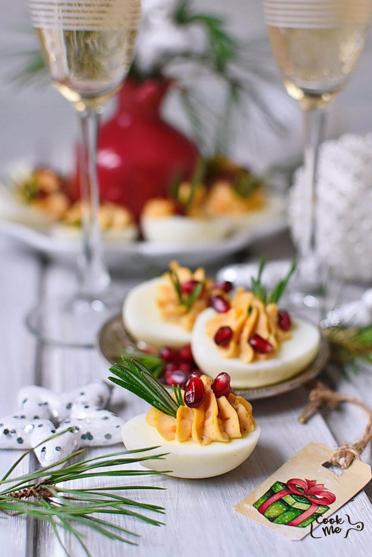 https://cook.me/wp-content/uploads/2023/12/Christmas-Deviled-Eggs-Recipes%E2%80%93-Homemade-Christmas-Deviled-Eggs-%E2%80%93-Easy-Christmas-Deviled-Eggs-14.jpg