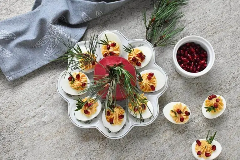 Step 8 - Christmas Deviled Eggs