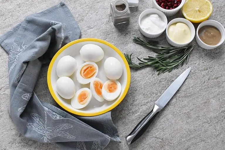 Step 3 - Christmas Deviled Eggs