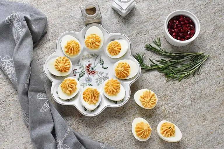 Step 7 - Christmas Deviled Eggs