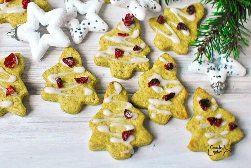 How to serve Christmas Tree Cookies