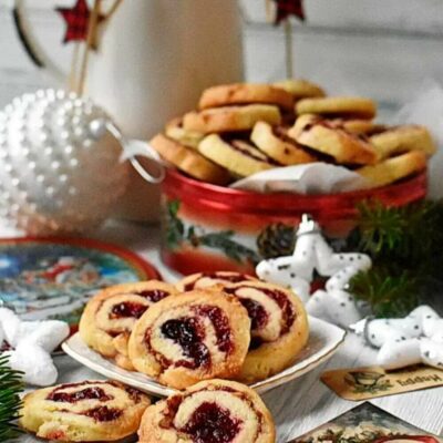 Cranberry-Pistachio-Pinwheel-Cookies-Recipes–-Homemade-Cranberry-Pistachio-Pinwheel-Cookies-–-Easy-Cranberry-Pistachio-Pinwheel-Cookies