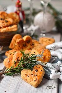 Savory Crispy Cheese Cookies