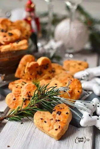 Savory Crispy Cheese Cookies