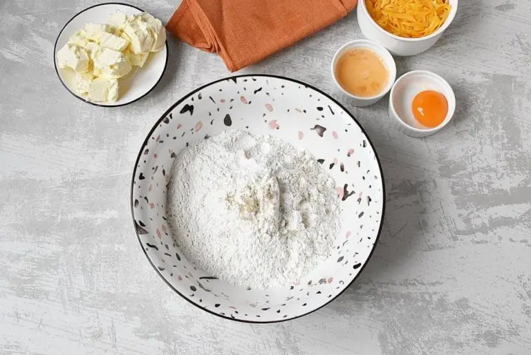 Savory Crispy Cheese Cookies recipe - step 2