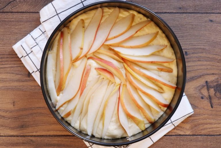 Step 7 - Fresh Ginger and Pear Cake