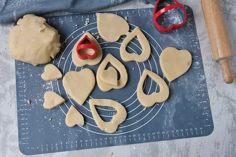 Step 6 - Raspberry and White Chocolate Shortbread Cookies