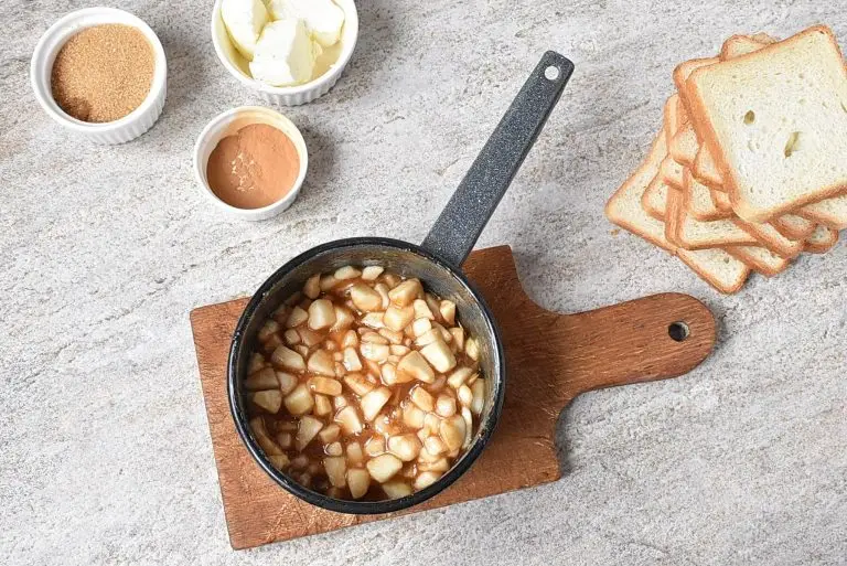 Step 2 - Apple Pie Roll-Ups