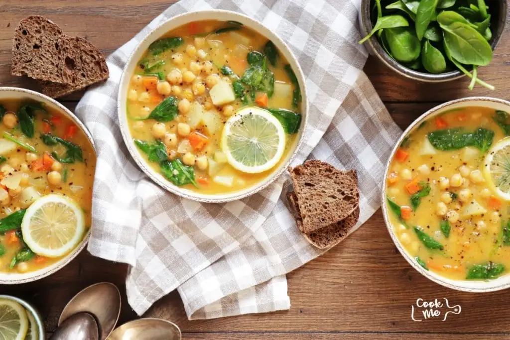 Chickpea Soup with Spinach