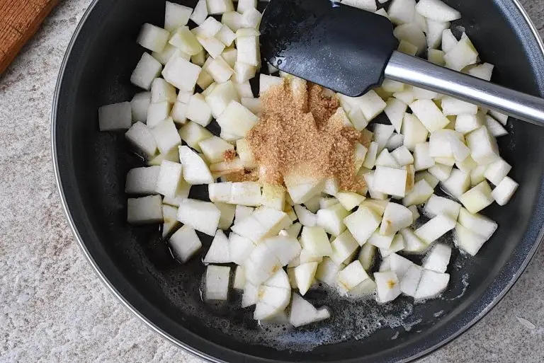 Step 1 - Quick Pear Pastries