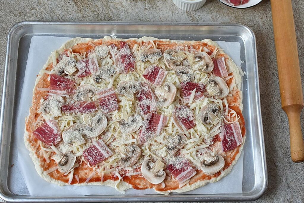 Three-Cheese Pizza with Pancetta and Mushrooms recipe - step 5