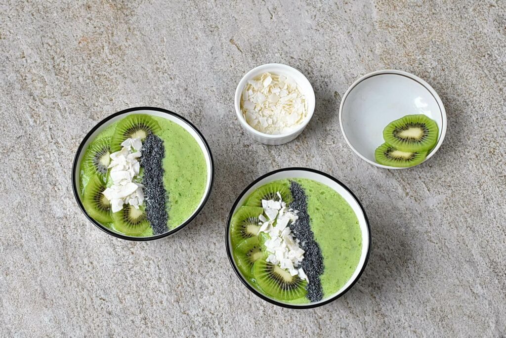 How to serve Tropical Green Smoothie Bowl