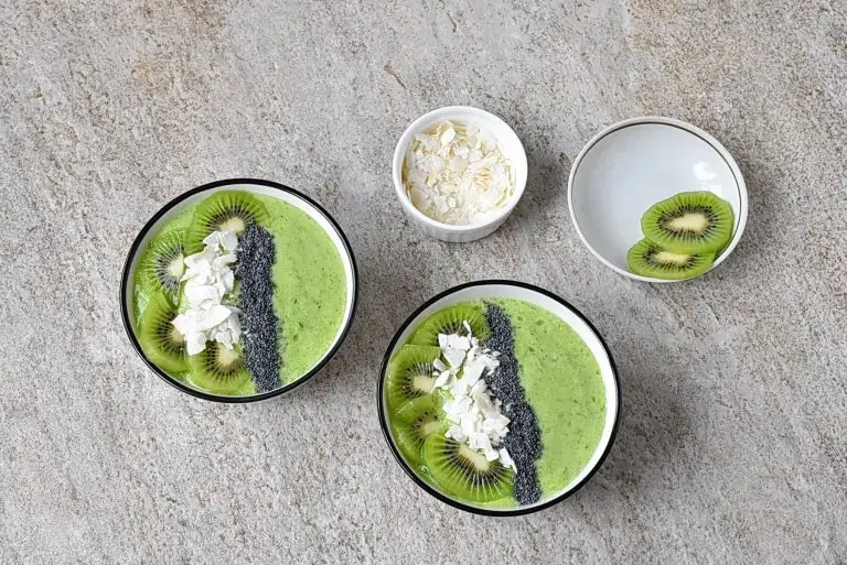 Step 3 - Tropical Green Smoothie Bowl