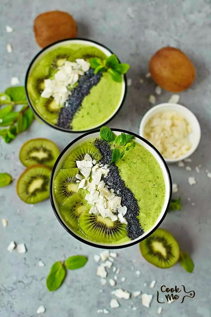 Tropical Green Smoothie Bowl
