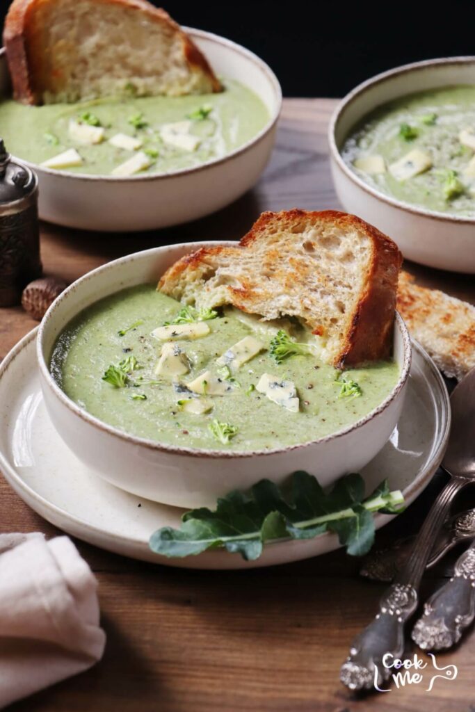 Creamy soup with blue cheese
